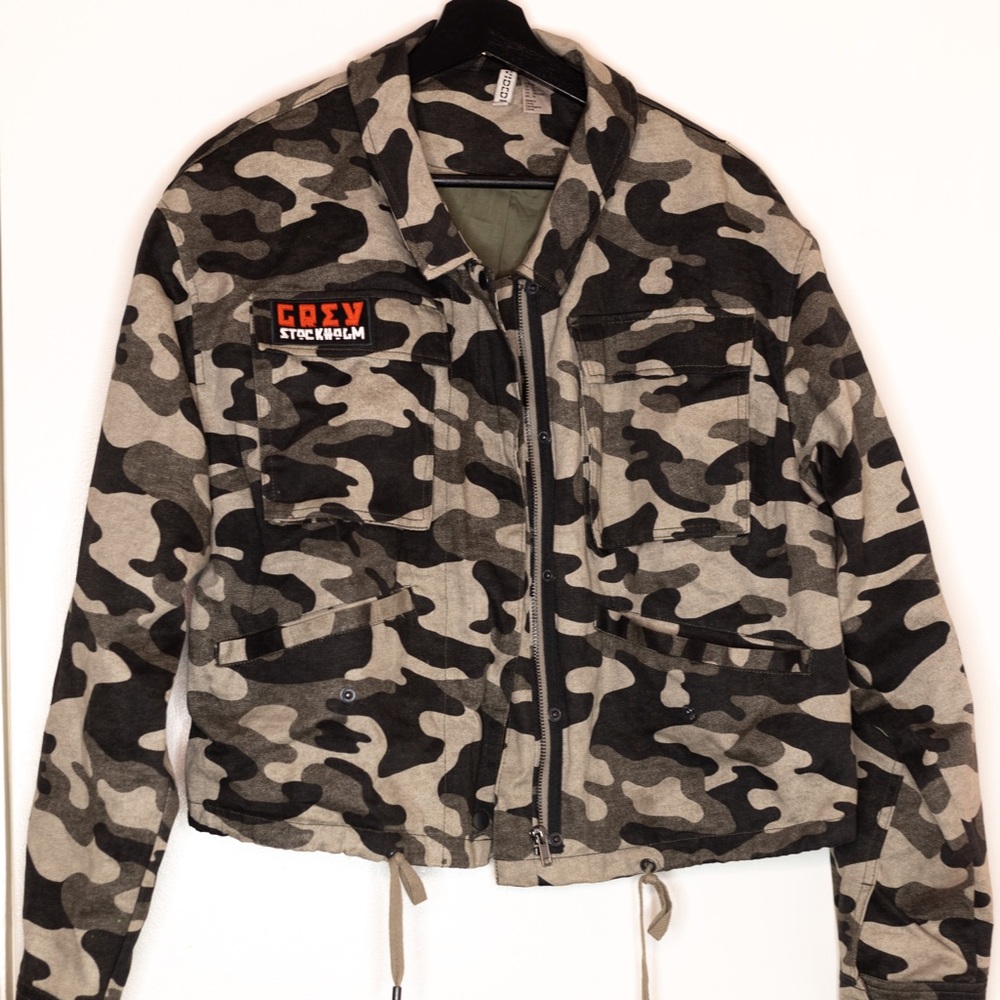 H&M Camouflage Jacket US14